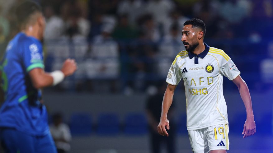 تعادل إيجابي بين الفتح والنصر في الشوط الأول