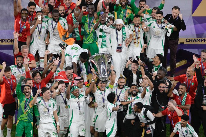 فوز الأهلي باللقب الآسيوي.. تاريخ جديد تسطّره الكرة السعودية