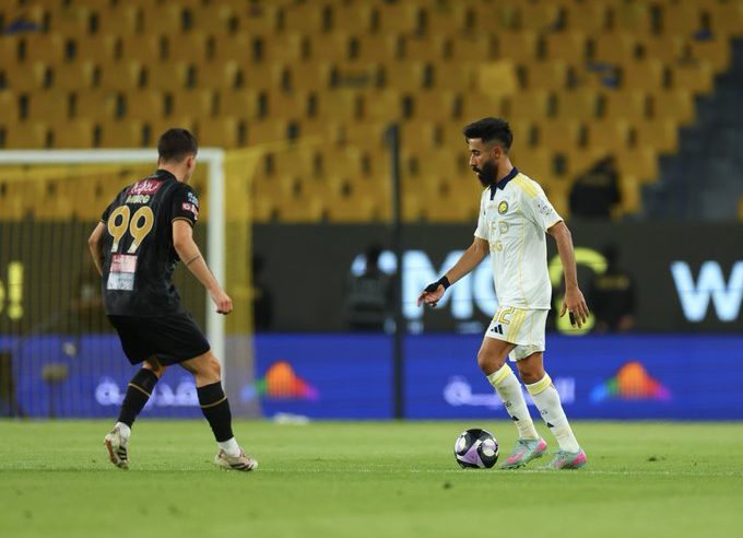 شوط أول سلبي بين النصر والحليج