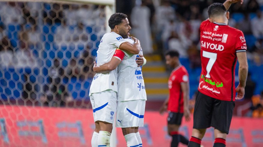 الهلال يستعيد نغمة الانتصارات بخماسية في الرائد