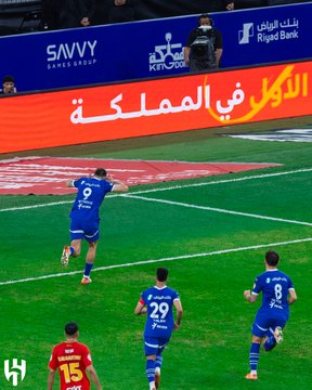 في الشوط الأول.. الهلال يتقدم على القادسية