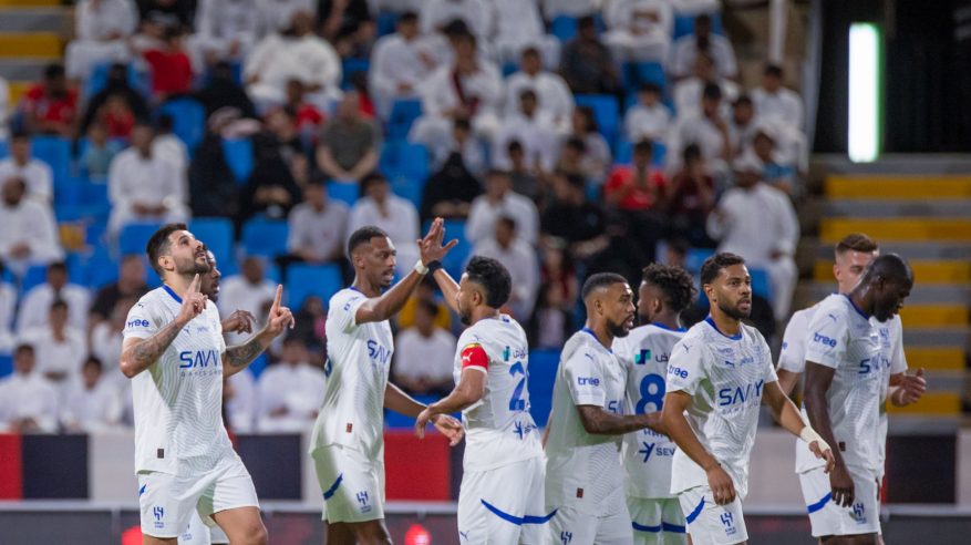 في الشوط الأول.. الهلال يتقدم على الرائد بثنائية