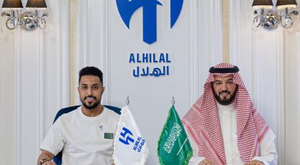 سالم الدوسري مستمر في الهلال حتى 2027