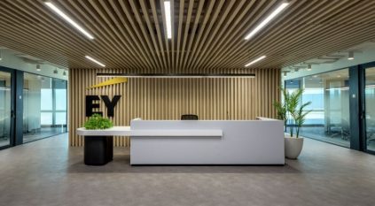 وظائف إدارية شاغرة لدى شركة EY