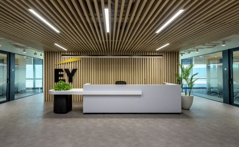 وظائف إدارية شاغرة لدى شركة EY