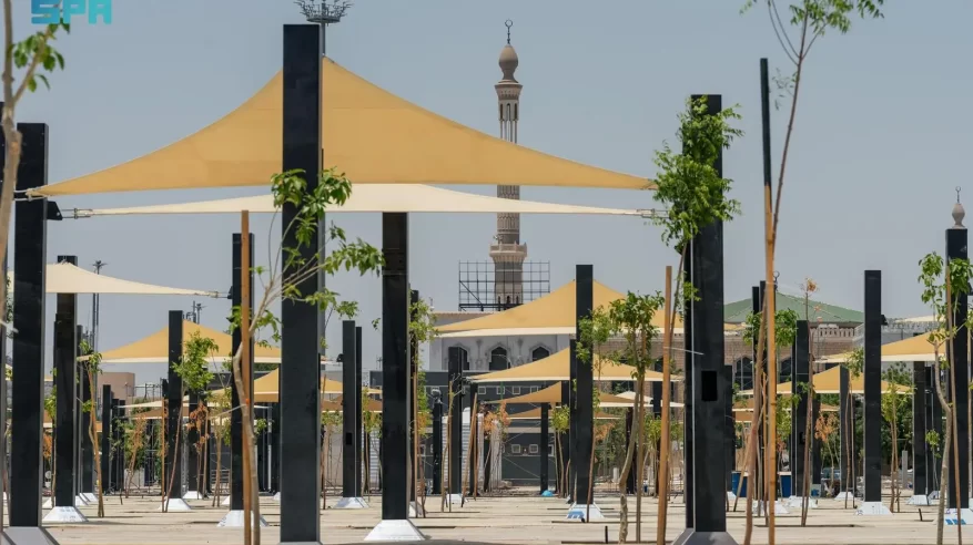 مشروع تظليل وتبريد الساحات المحيطة بمسجد نمرة
