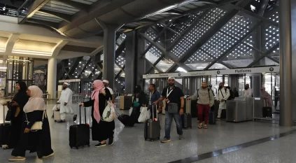رحلات منتظمة تنقل الحجاج للمدينة المنورة عبر قطار الحرمين