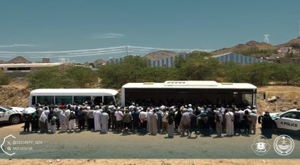 ضبط 119 وافدًا حاولوا دخول مكة المكرمة سيرًا على الأقدام