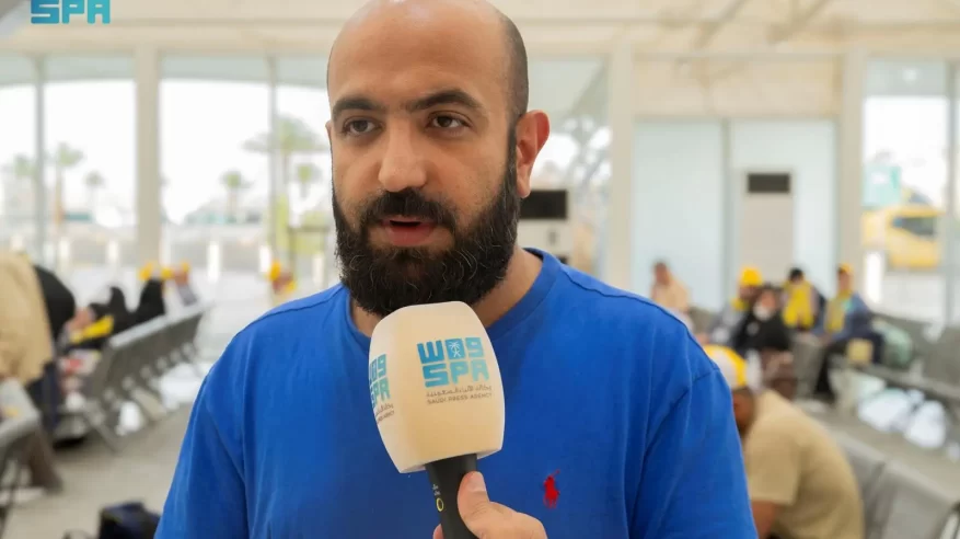 عدد من الحجاج الإيرانيين يغادرون المدينة المنورة إلى عرعر لاستكمال رحلتهم إلى وطنهم