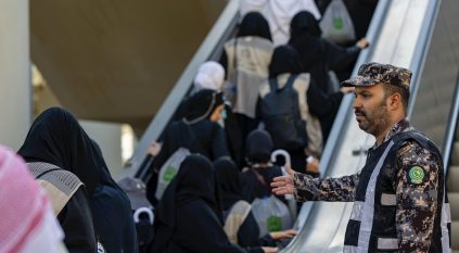 لقطات توثق الجهود الأمنية في مشعر منى ومشعر عرفات