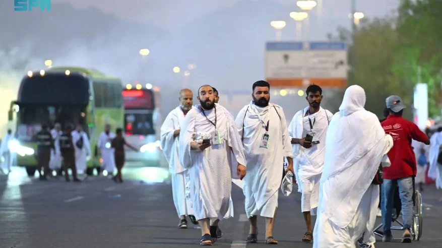 الشؤون الإسلامية تكثّف جهودها في عرفات بـ15 مليون رسالة و200 ألف مادة