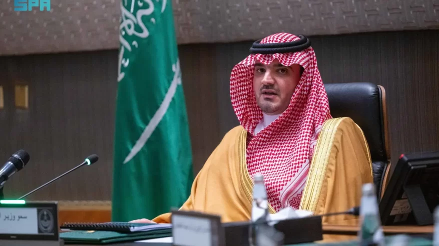 عبدالعزيز بن سعود يلتقي القيادات الأمنية والعسكرية للقطاعات المشاركة في مهمة الحج