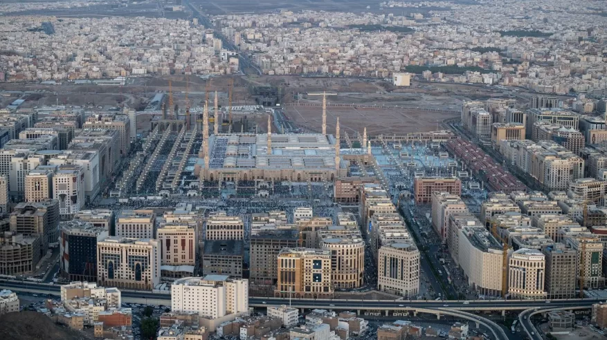 ارتفاع أعداد الزائرين يدعم نموّ القطاع السياحي بالمدينة المنورة بنسبة 18.7%