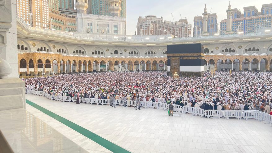 أكثر من 53 مليون قاصد للحرمين الشريفين خلال ربيع الأول 1447هـ