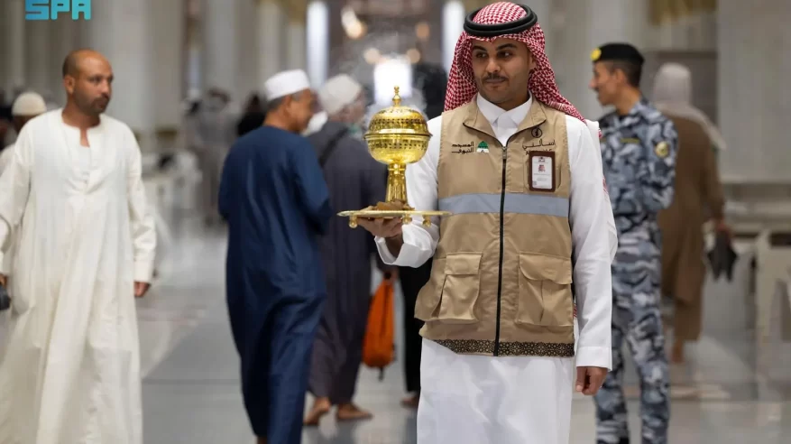 المسجد النبوي يستقبل ضيوف الرحمن بالطيب والأدهان الفاخرة