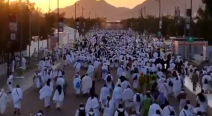 بدء نفرة الحجاج إلى مزدلفة