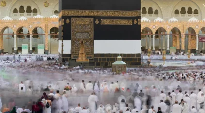 حجاج بيت الله الحرام يؤدون طواف الإفاضة في أجواء إيمانية وخدمات متكاملة