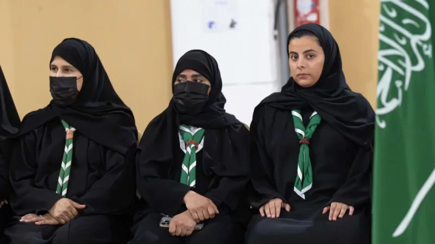 فتيات الكشافة يرسّخن حضورهن في خدمة الحجاج