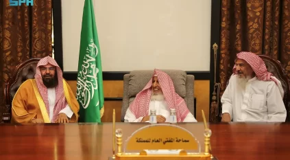 سماحة المفتي يستقبل السديس وأئمة الحرم ويشيد بجهود خدمة الحجاج