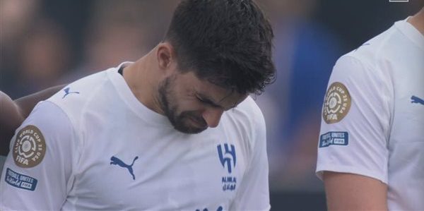 الهلال ضد فلومينينسي.. دموع نيفيز وكانسيلو تُظلل دقيقة الصمت تكريمًا لدييغو جوتا