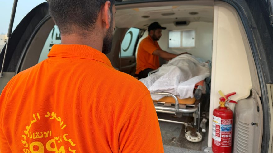 حرس الحدود ينقذ طفلًا من الغرق أثناء ممارسة السباحة في ينبع 
