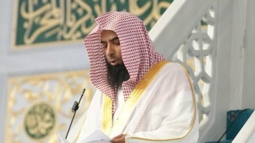 ترجمة خطبة الجمعة في المسجد الحرام لأول مرة بـ 35 لغة
