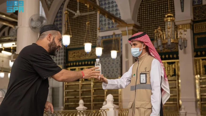 أكثر من 11 ألف طن من مياه زمزم لسقيا ضيوف الرحمن في المسجد النبوي
