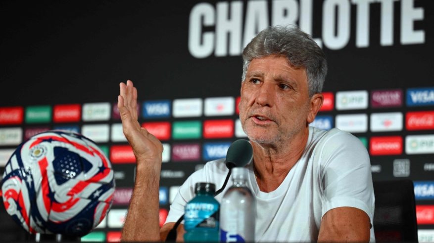 مدرب فلومينينسي: الهلال خصم صعب وتأهل بجدارة ونعمل على الحد من سرعاته