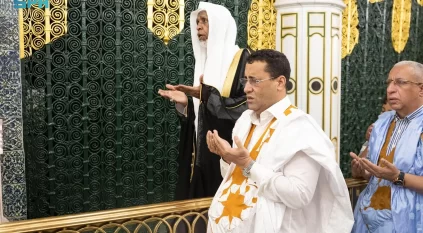 رئيس الوزراء الموريتاني يزور المسجد النبوي