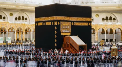 السديس: غسل الكعبة المشرفة يجسد عناية المملكة المستمرة ببيت الله الحرام
