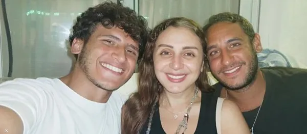 إرهاق واضح.. أول صورة للفنانة أنغام بعد رحلة العلاج