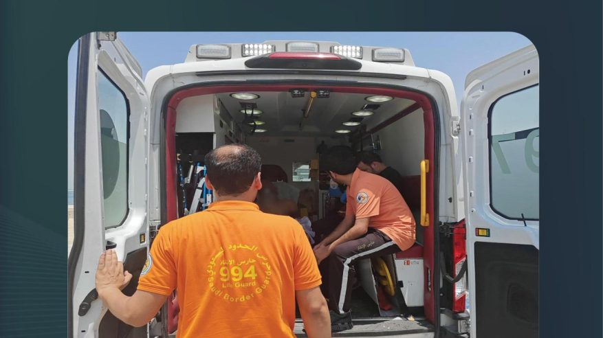 حرس الحدود ينقذ مقيمًا من الغرق أثناء ممارسة السباحة بالشرقية 