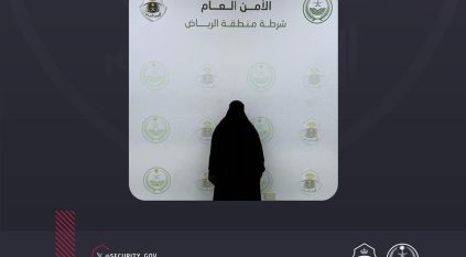 القبض على مخالفة لنشلها حقائب نسائية من مجمع تجاري بالرياض