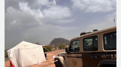 ضبط مواطن ارتكب مخالفة التخييم في محمية الإمام فيصل