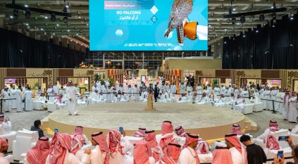الليلة الثالثة للمزاد الدولي لمزارع إنتاج الصقور 2025 تشهد بيع صقرين بـ82 ألف ريال