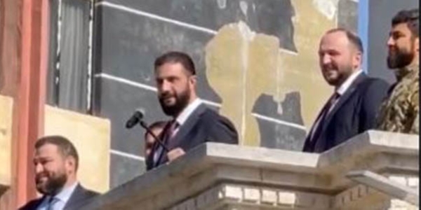 الشرع لأهالي حمص: أنا صهركم.. ديروا بالكم علينا