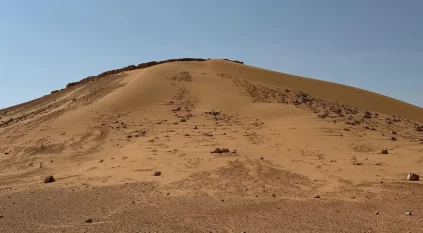 تل المركوز.. معلم جغرافي وتاريخي بارز في صحراء الشمالية
