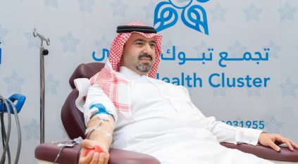 خالد بن سعود يشارك في الحملة الوطنية للتبرع بالدم