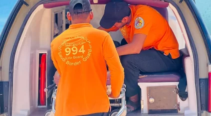 حرس الحدود ينقذ 3 مواطنين من الغرق أثناء السباحة في تبوك 