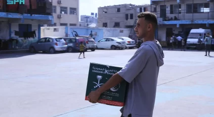 سلمان للإغاثة يواصل دعم قطاع غزة بتوزيع السلال الغذائية على آلاف الأسر