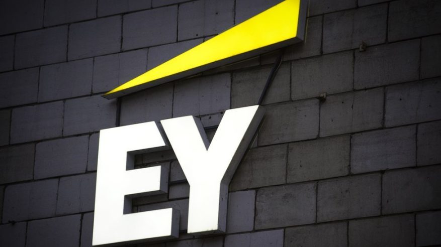 وظائف إدارية شاغرة لدى شركة EY