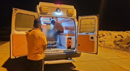 حرس الحدود ينقذ مواطنًا تعرض لوعكة صحية في عرض البحر بجازان