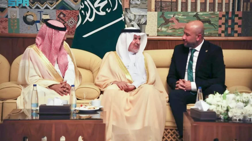 عبدالله الربيعة في سوريا لتدشين برامج إنسانية وتسيير جسر إغاثي بري