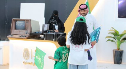 الأحوال المدنية تستعرض رحلتها من الكاميرا القديمة إلى الخدمات الرقمية في عز الوطن