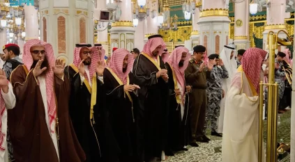 صلاة الغائب على سماحة مفتي المملكة في المسجد النبوي