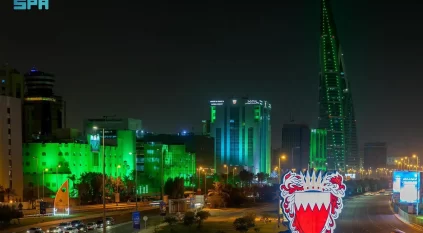 البحرين تزدان باللون الأخضر احتفاءً باليوم الوطني الـ 95