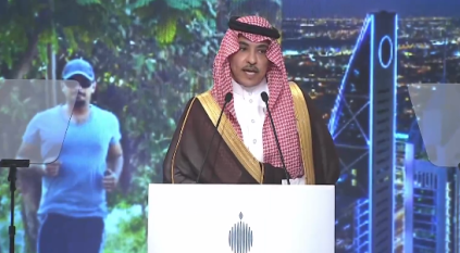 وزير الإعلام: السعودية تمضي في مسيرة تحول تاريخي تمكنها القيادة ويساهم فيها المواطن