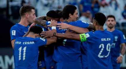 الهلال يقلب الطاولة ويفوز على الدحيل القطري بثنائية مثيرة