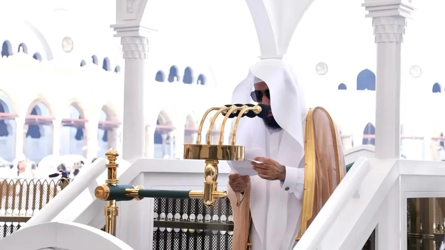 خطيب المسجد الحرام: احذروا البدع وتمسكوا بكتاب الله وسنة نبيه