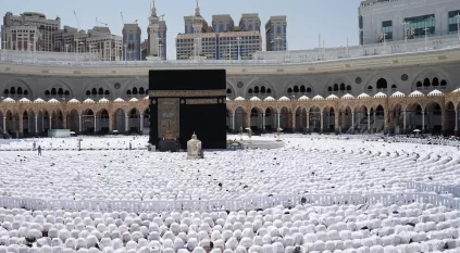 خطيب المسجد الحرام: اصبروا على والديكم ولا تتضجروا من مطالبهما عند الكبر